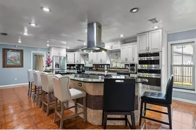 14865 Wildwood Drive, Largo, FL 33774 - Photo 4