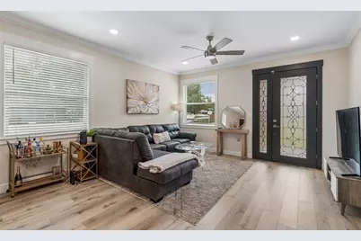 1901 W Cluster Avenue, Tampa, FL 33604 - Photo 8