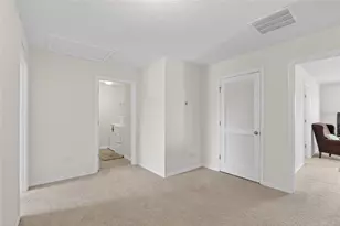 35716 Hillbrook Ave, Zephyrhills, FL 33541 - Photo 32