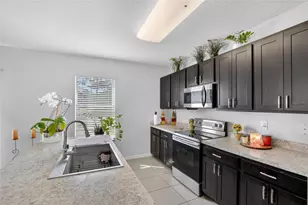 35716 Hillbrook Ave, Zephyrhills, FL 33541 - Photo 14