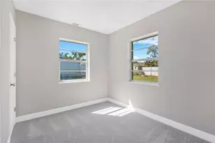 11118 Happy Acres Ln, Riverview, FL 33578 - Photo 8