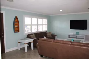 2287 Carolyn Dr, Dunedin, FL 34698 - Photo 10