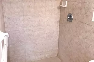 906 Homewood Dr, Brandon, FL 33511 - Photo 18