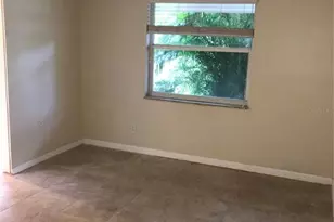 906 Homewood Dr, Brandon, FL 33511 - Photo 8