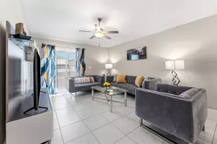 343 Argyll Dr, Spring Hill, FL 34609 - Photo 4
