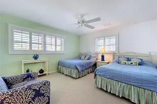 7711 Bayshore Dr, Treasure Island, FL 33706 - Photo 22