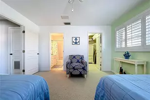 7711 Bayshore Dr, Treasure Island, FL 33706 - Photo 24