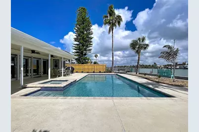 7711 Bayshore Drive, Treasure Island, FL 33706 - Photo 40