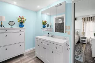 36701 Grace Ave, Zephyrhills, FL 33542 - Photo 22