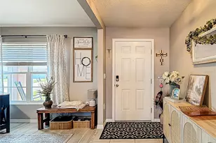 38287 Sonnet Landing Ave, Zephyrhills, FL 33540 - Photo 6