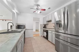 2007 Golf View Dr, Dunedin, FL 34698 - Photo 6
