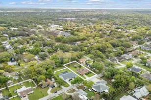 2007 Golf View Dr, Dunedin, FL 34698 - Photo 36