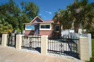 675 16th Ave S, Saint Petersburg, FL 33701 - Photo 1