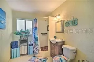 2196 Bell Cheer Dr, Clearwater, FL 33764 - Photo 8