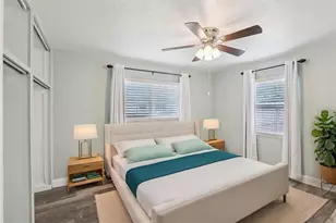 7017 Meadowlawn Dr N, Saint Petersburg, FL 33712 - Photo 14