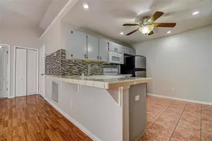 4414 Venice Dr, Land O Lakes, FL 34639 - Photo 8