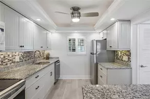 868 Bayway Blvd, Clearwater Beach, FL 33767 - Photo 10
