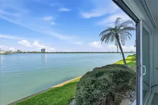 868 Bayway Blvd, Clearwater Beach, FL 33767 - Photo 1