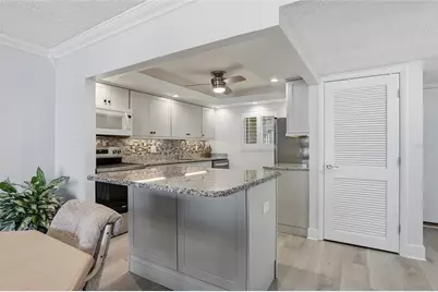 868 Bayway Boulevard #101, Clearwater Beach, FL 33767 - Photo 6