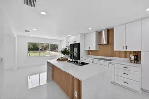 17607 Rockledge Ave, Spring Hill, FL 34610 - Photo 8