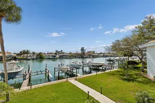 311 Island Way, Clearwater Beach, FL 33767 - Photo 2