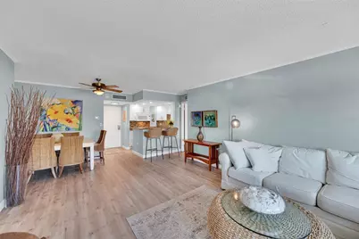 4900 Brittany Drive S #301, Saint Petersburg, FL 33715 - Photo 10