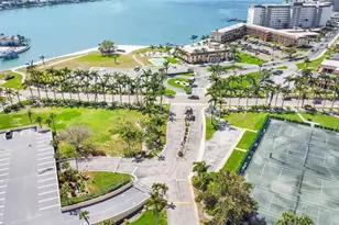 4900 Brittany Dr S, Saint Petersburg, FL 33715 - Photo 28