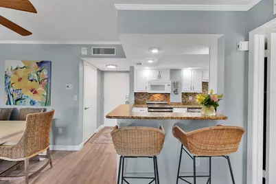 4900 Brittany Drive S #301, Saint Petersburg, FL 33715 - Photo 8