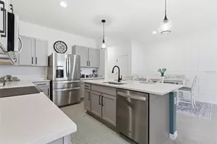 475 Mangrove Shade Cir, Apollo Beach, FL 33572 - Photo 6