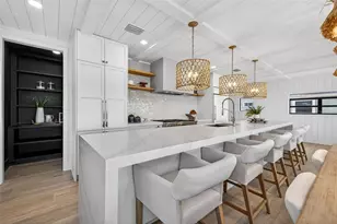 8505 Blind Pass Dr, Treasure Island, FL 33706 - Photo 22