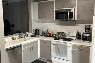 6210 Bayside Key Dr, Tampa, FL 33615 - Photo 6