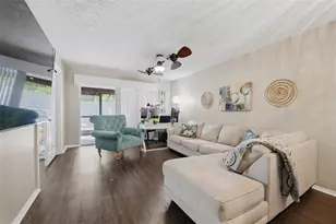 2074 Sunset Point Rd, Clearwater, FL 33765 - Photo 14