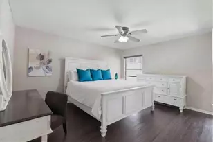 2074 Sunset Point Rd, Clearwater, FL 33765 - Photo 18