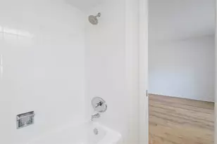 4725 Cove Cir, Saint Petersburg, FL 33708 - Photo 14