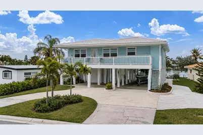 11425 5th Street E, Treasure Island, FL 33706 - Photo 2