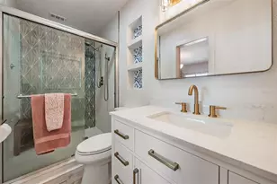 11425 5th St E, Treasure Island, FL 33706 - Photo 18