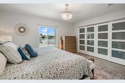 11425 5th Street E, Treasure Island, FL 33706 - Photo 16