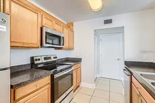 2023 Fluorshire Dr, Brandon, FL 33511 - Photo 8