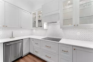 625 Tropical Breeze Wy, Tampa, FL 33602 - Photo 16