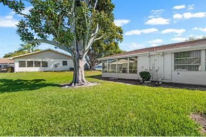 401 Dorchester Place #61, Sun City Center, FL 33573 - Photo 32