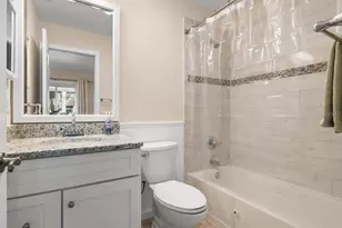 401 Dorchester Pl, Sun City Center, FL 33573 - Photo 24