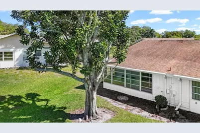 401 Dorchester Place #61, Sun City Center, FL 33573 - Photo 30