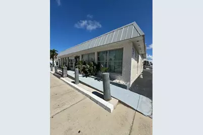 17477 Gulf Boulevard, Redington Shores, FL 33708 - Photo 2