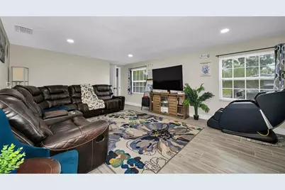 801 Walnut Drive, Seffner, FL 33584 - Photo 4