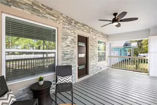 718 34th Ave S, Saint Petersburg, FL 33705 - Photo 6