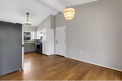 11436 Ridgewood Circle, Seminole, FL 33772 - Photo 10