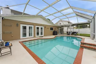 8230 128th St, Seminole, FL 33776 - Photo 10