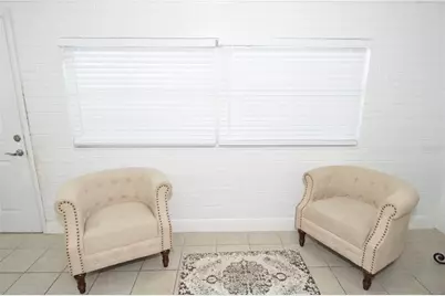 156 146th Avenue E #B, Madeira Beach, FL 33708 - Photo 6