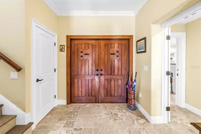 1939 Hawaii Avenue NE, Saint Petersburg, FL 33703 - Photo 4