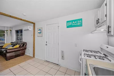 1918 Macomber Avenue, Clearwater, FL 33755 - Photo 12